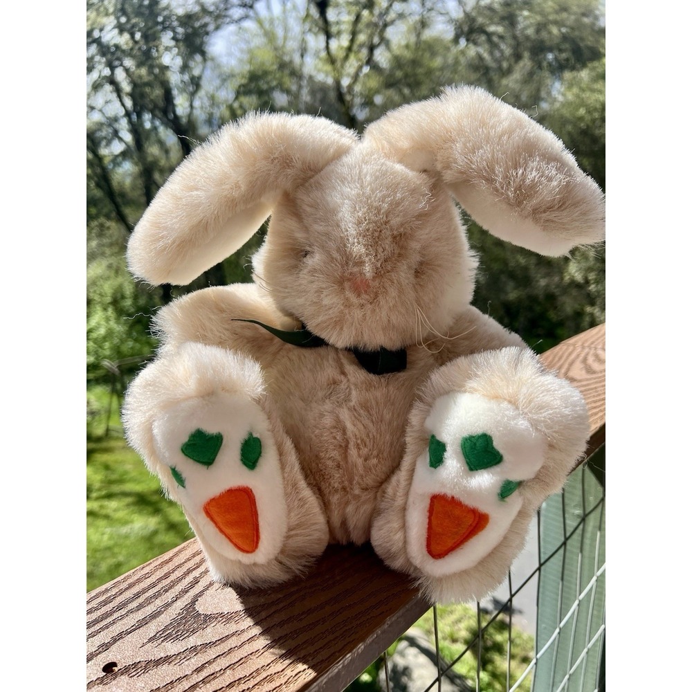 Mary Meyer Plush Bunny Rabbit Easter Carrots On Feet 9" Stuffed Toy Cream HTF!